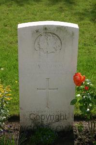 Dozinghem Military Cemetery - Wright, Ernest William